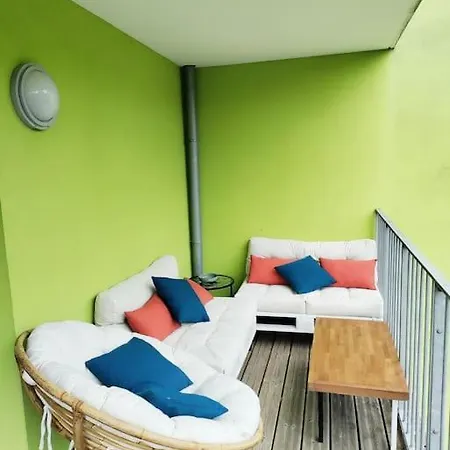 Appartement T3 Avec Terrasse Et Garage, Au Vert Et Proche De Tout *