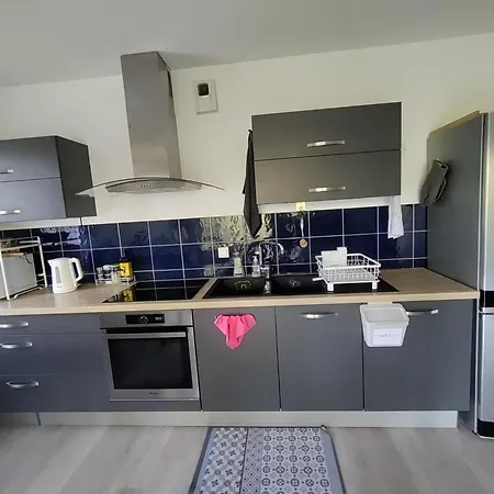 Appartement T3 Avec Terrasse Et Garage, Au Vert Et Proche De Tout *